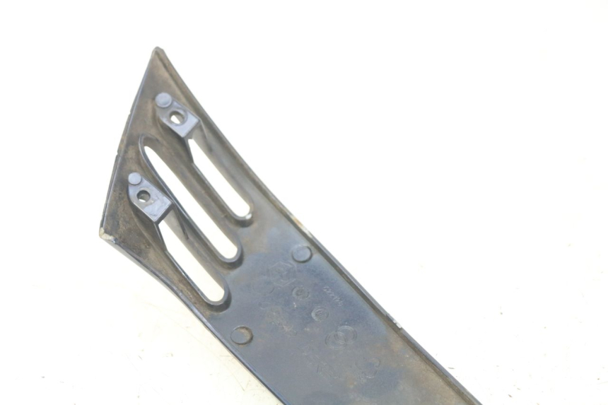 photo de BASSO DELLA SCATOLA POSTERIORE DESTRA PIAGGIO VESPA LXV 125 (2006 - 2009)
