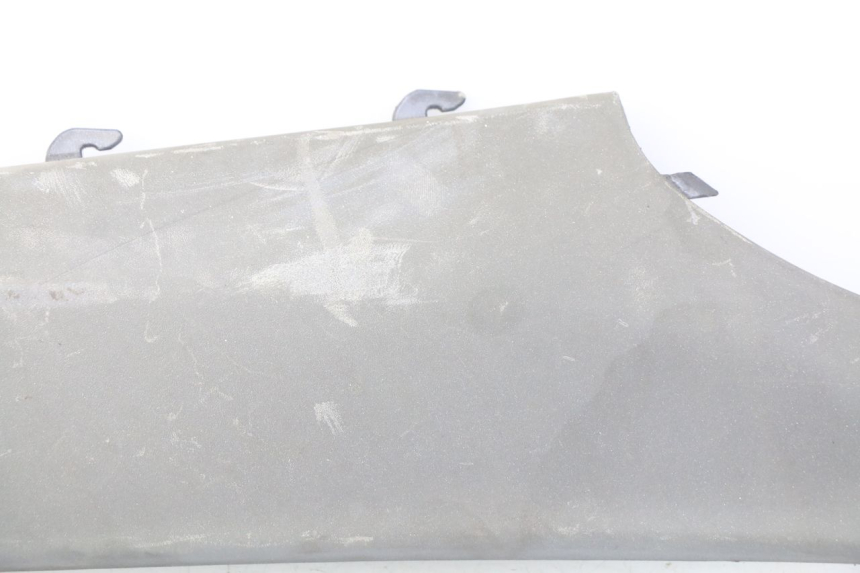 photo de BASSO DELLA SCATOLA POSTERIORE DESTRA PIAGGIO X9 EVOLUTION 500 (2003 - 2005)