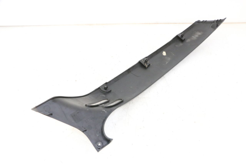 photo de SOTTOPEDANA POSTERIORE DESTRA PIAGGIO VESPA GRANTURISMO 200 (2004 - 2005)