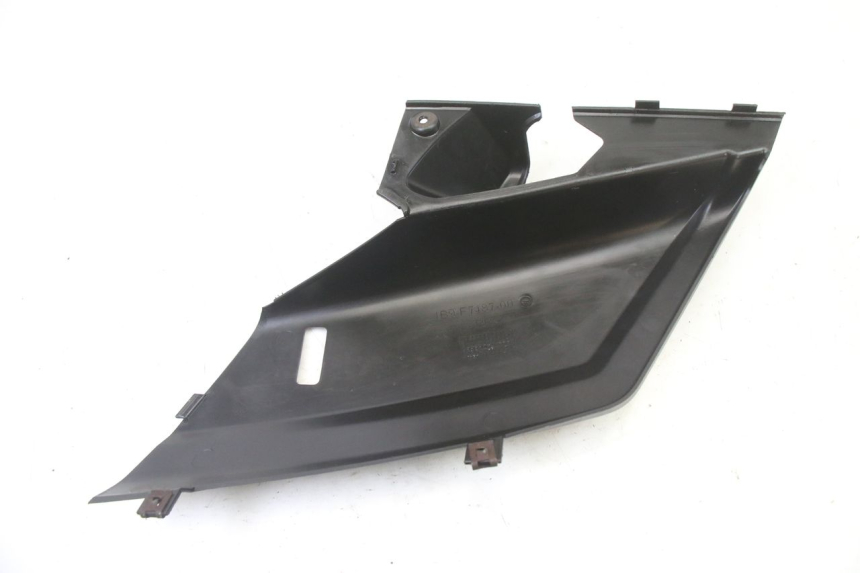 photo de SOTTOPEDANA POSTERIORE DESTRA YAMAHA XMAX X-MAX 125 (2006 - 2009)