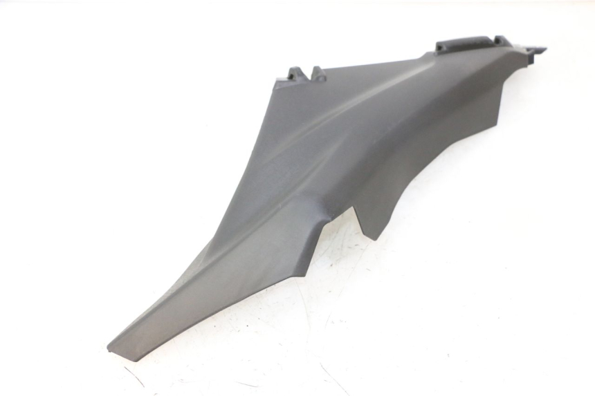 photo de SOTTOPEDANA POSTERIORE DESTRA YAMAHA XMAX X-MAX 125 (2021 - 2025)