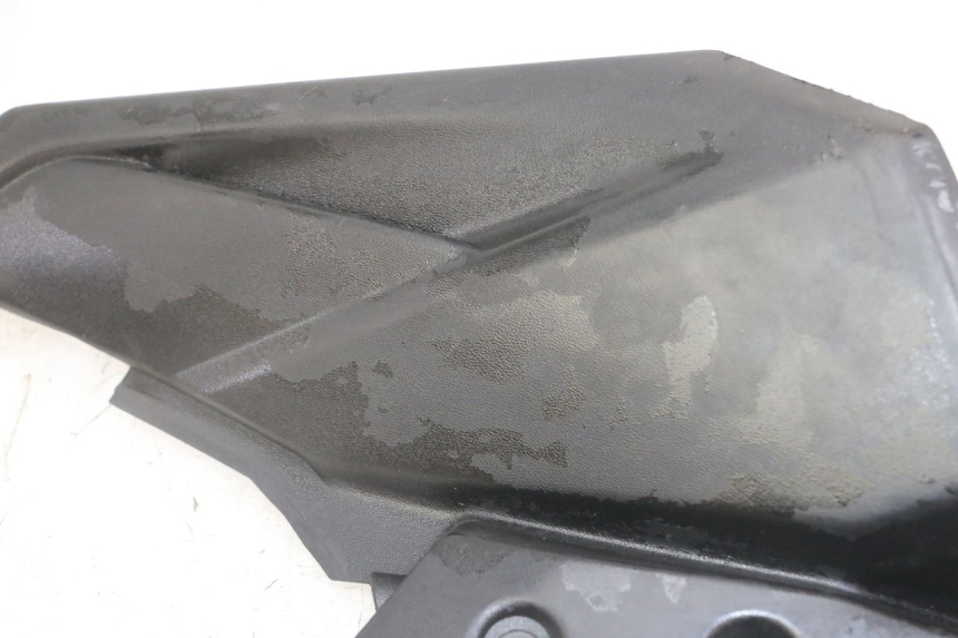 photo de SOTTOPEDANA POSTERIORE DESTRA YAMAHA YP X-MAX XMAX 400 (2014 - 2017)