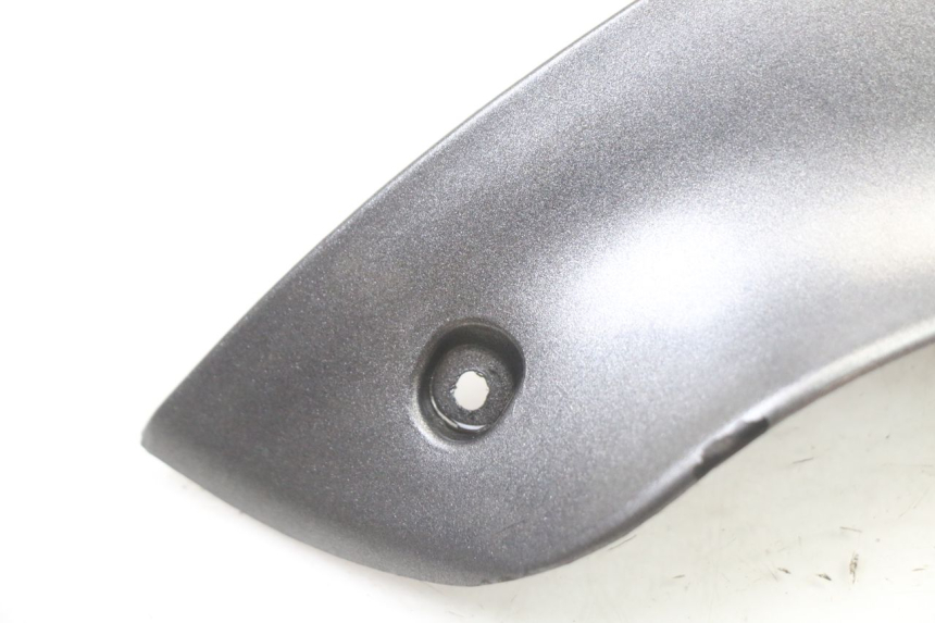 photo de BASSO DELLA SCATOLA POSTERIORE SINISTRA PIAGGIO VESPA GRANTURISMO 125 (2003 - 2007)