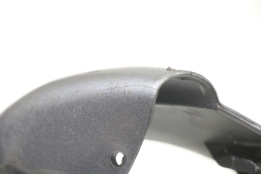 photo de BASSO DELLA SCATOLA POSTERIORE SINISTRA PIAGGIO VESPA GRANTURISMO 125 (2003 - 2007)