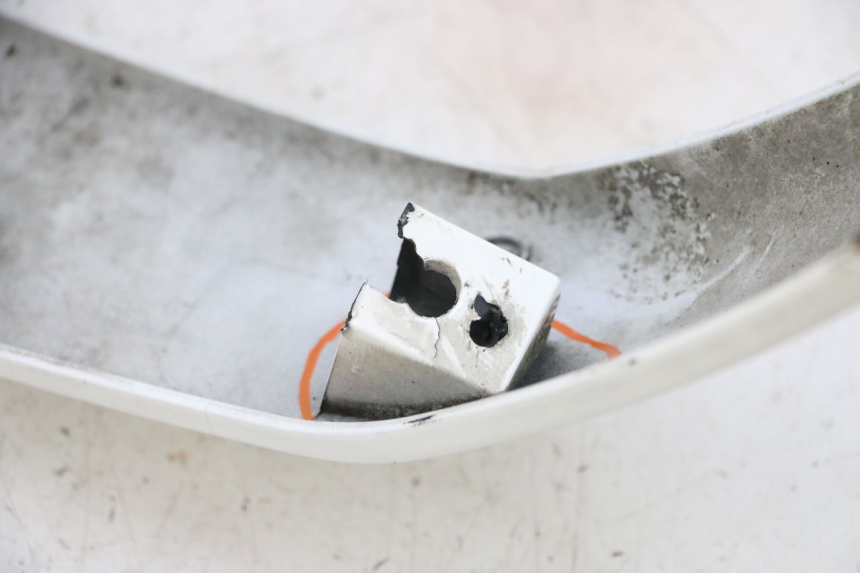 photo de SOTTOPEDANA POSTERIORE SINISTRA PIAGGIO VESPA GTS SUPER IE 125 (2009 - 2016) - Primo piano tecnico