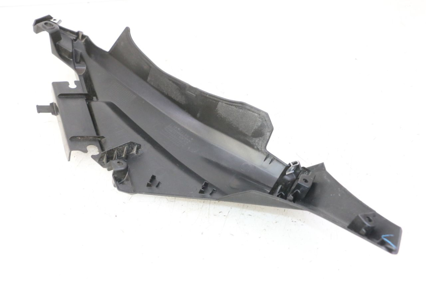 photo de SOTTOPEDANA POSTERIORE SINISTRA YAMAHA XMAX X-MAX 125 (2021 - 2025)