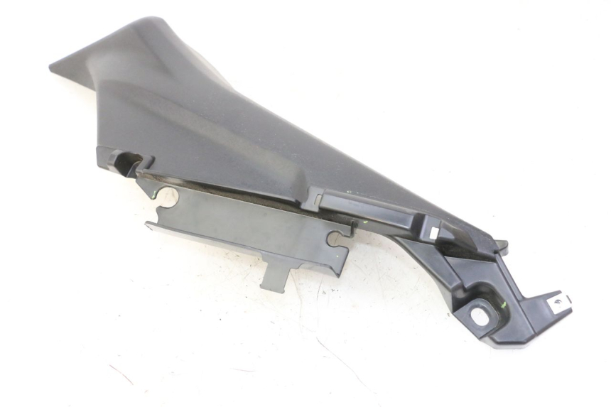 photo de SOTTOPEDANA POSTERIORE SINISTRA YAMAHA XMAX X-MAX 125 (2021 - 2025)