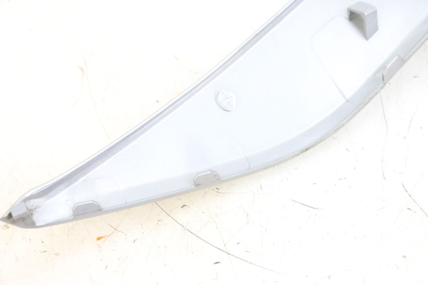 photo de SOTTOPEDANA DESTRA MBK FLAME X 125 (2007 - 2016) - Stato della superficie e materiale