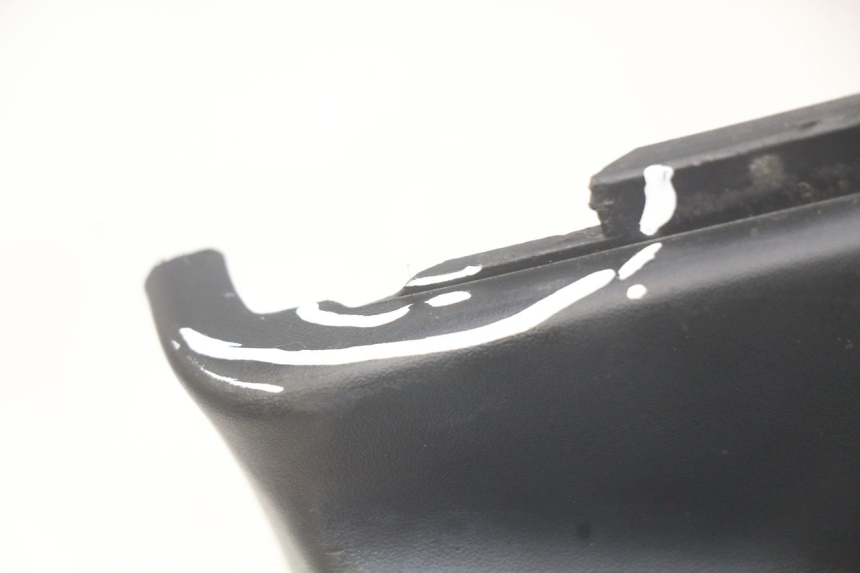 photo de BASSO DELLA SCATOLA DESTRA PIAGGIO FLY 4T 50 (2013 - 2017)
