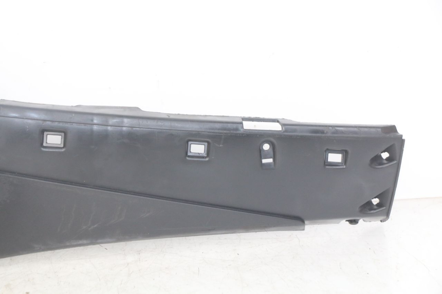 photo de BASSO DELLA SCATOLA DESTRA PIAGGIO FLY 4T 50 (2013 - 2017)