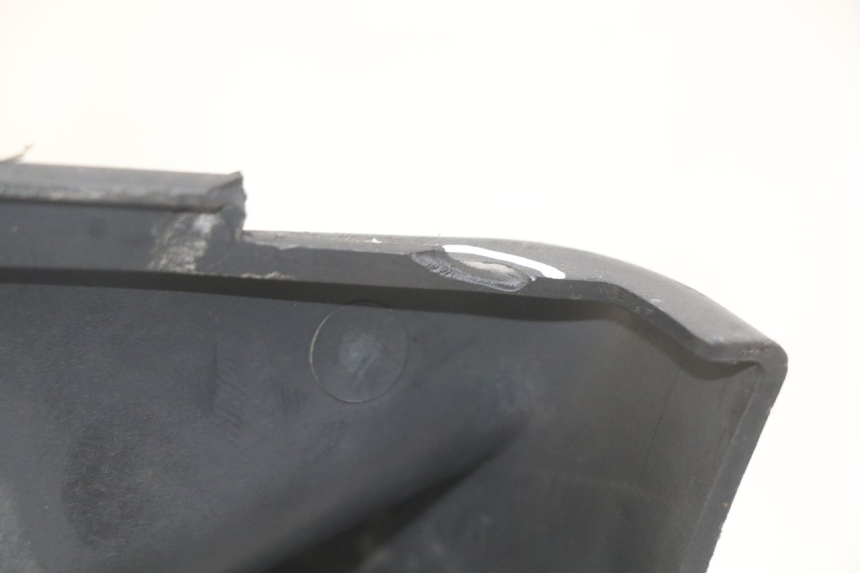 photo de BASSO DELLA SCATOLA DESTRA PIAGGIO FLY 4T 50 (2013 - 2017)
