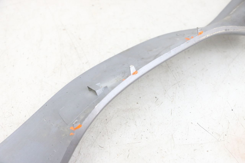 photo de SOTTOPEDANA DESTRA SYM GTS EVO 125 (2009 - 2013) - Dettagli dei punti di fissaggio