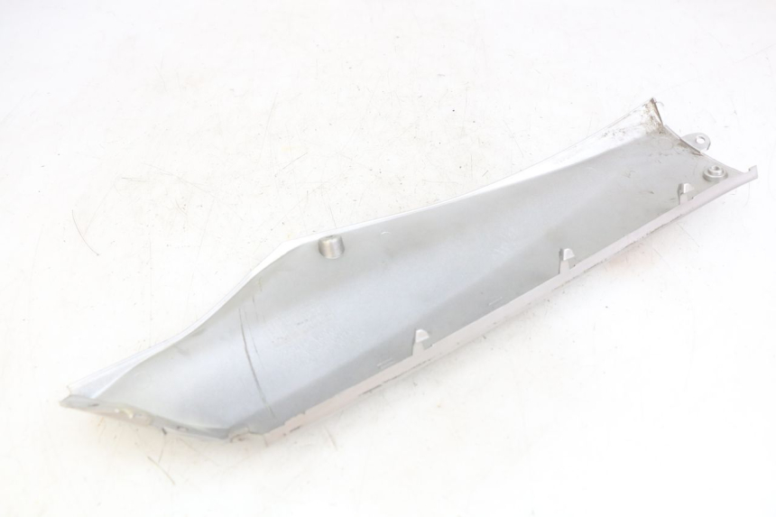 photo de BASSO DELLA SCATOLA DESTRA HONDA SCV LEAD 100 (2003 - 2007)