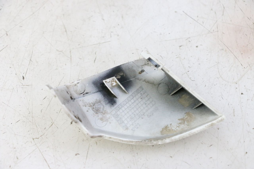 photo de SOTTOPEDANA DESTRA PIAGGIO LXV 4T 50 (2009 - 2013)