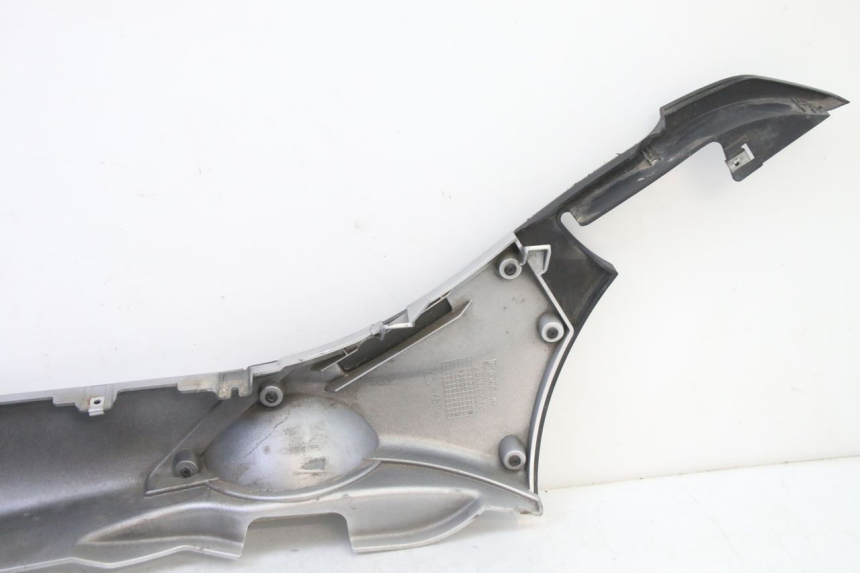 photo de BASSO DELLA SCATOLA DESTRA PIAGGIO MP3 500 (2014 - 2016)