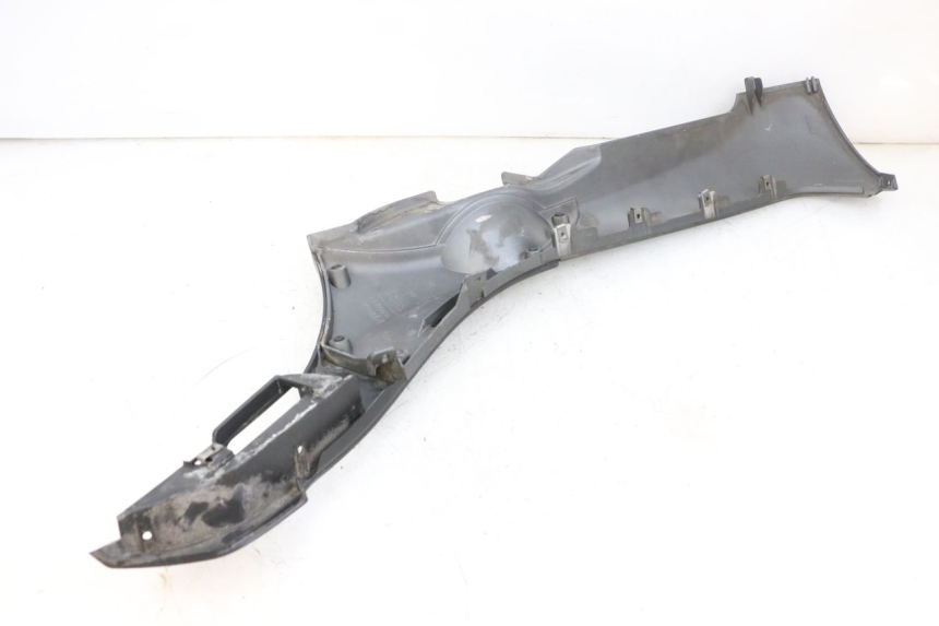 photo de SOTTOPEDANA DESTRA PIAGGIO MP3 500 (2016 - 2018) - Zoom sullo stato d'uso