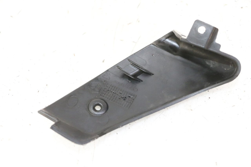 photo de SOTTOPEDANA DESTRA PIAGGIO VESPA GRANTURISMO 200 (2004 - 2005)