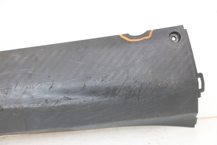 photo de BASSO DELLA SCATOLA DESTRA SYM ORBIT III 3 4T 50 (2018 - 2021)