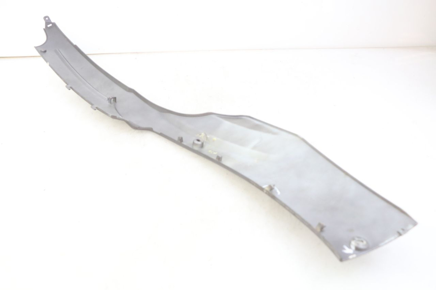 photo de BASSO DELLA SCATOLA DESTRA PEUGEOT V-CLIC VCLIC 50 (2007 - 2013) - Caratteristiche distintive