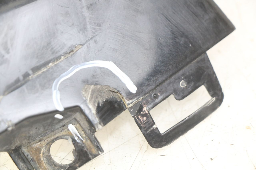 photo de BASSO DELLA SCATOLA DESTRA YAMAHA YZF R1 1000 (2007 - 2008)