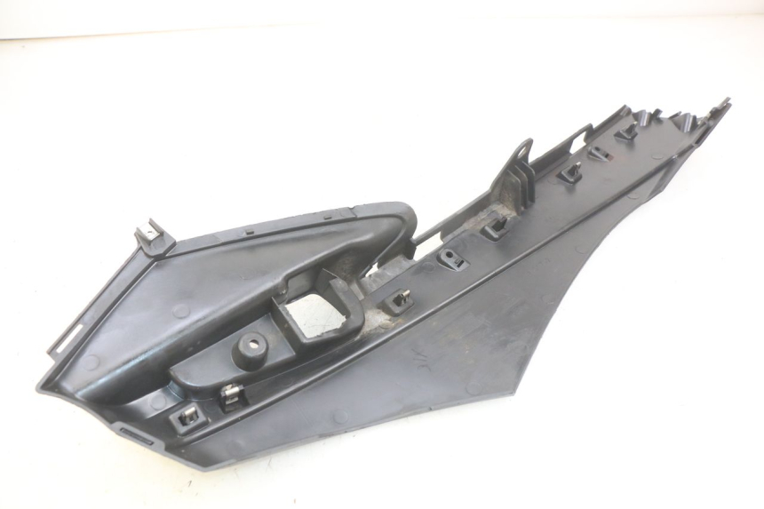 photo de BASSO DELLA SCATOLA SINISTRA PIAGGIO FLY 4T 50 (2013 - 2017)