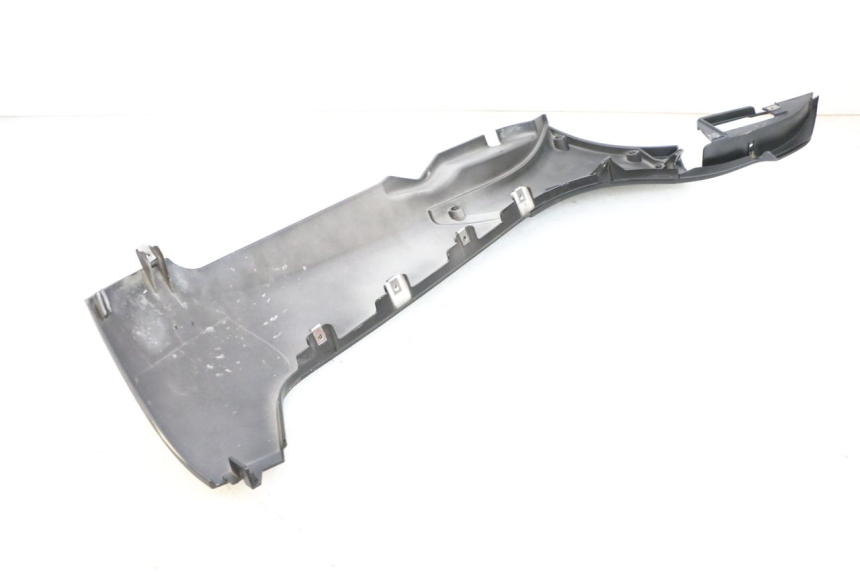 photo de SOTTOPEDANA SINISTRA PIAGGIO MP3 HPE 350 (2018 - 2020) - Caratteristiche distintive