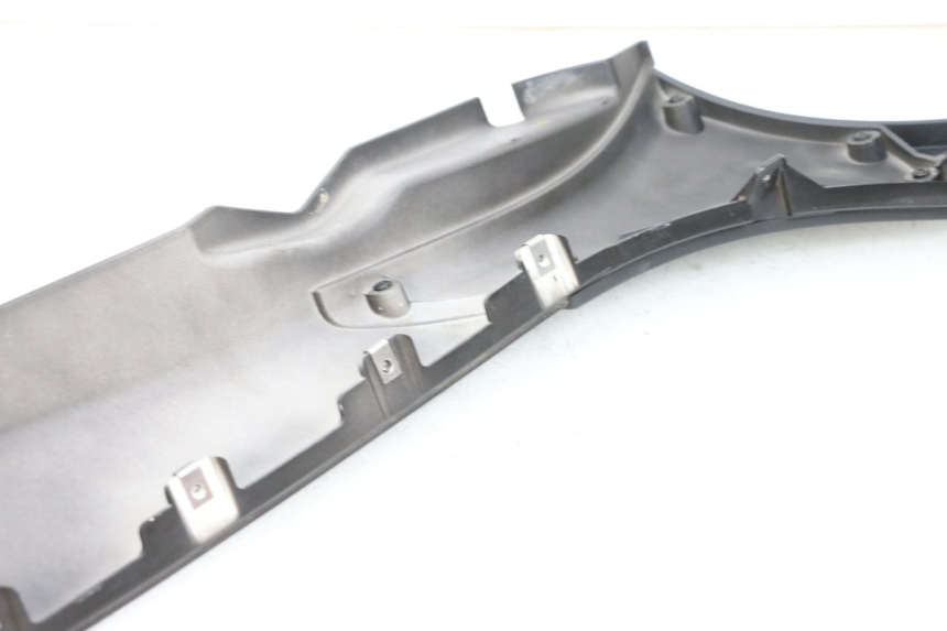 photo de SOTTOPEDANA SINISTRA PIAGGIO MP3 HPE 350 (2018 - 2020) - Marcature e riferimenti originali