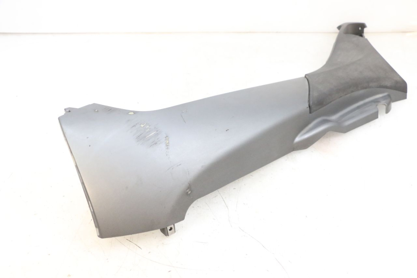 photo de SOTTOPEDANA SINISTRA PIAGGIO MP3 500 (2016 - 2018) - Stato della superficie e materiale