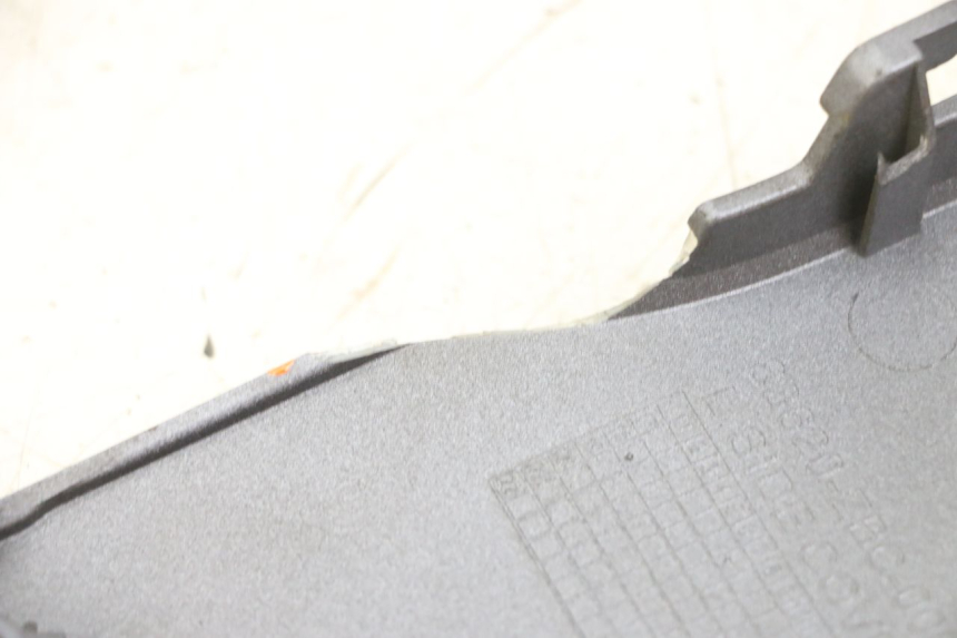 photo de SOTTOPEDANA SINISTRA PEUGEOT BELVILLE 125 (2017 - 2021)