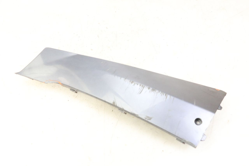 photo de SOTTOPEDANA SINISTRA PEUGEOT BELVILLE 125 (2017 - 2021)