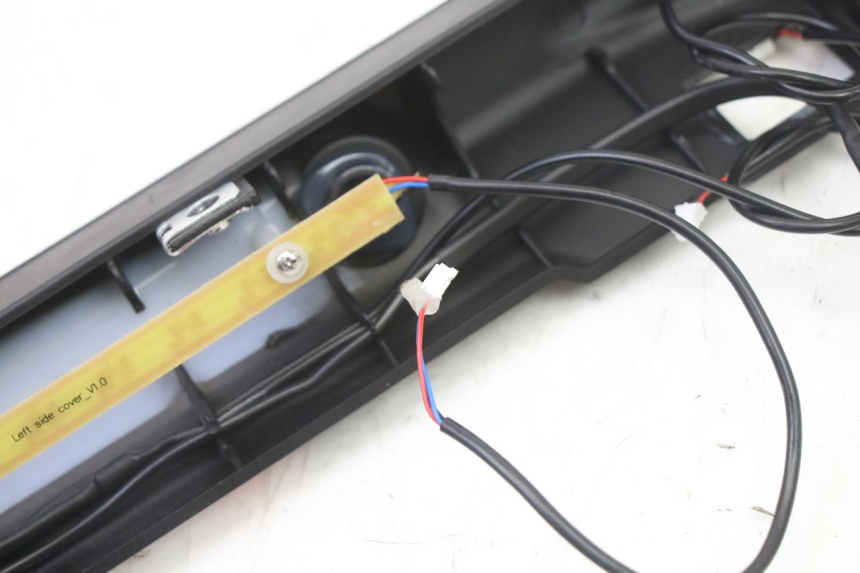 photo de PARTE INFERIORE SINISTRA DEL TELAIO DUALTRON VICTOR LIMITED 1