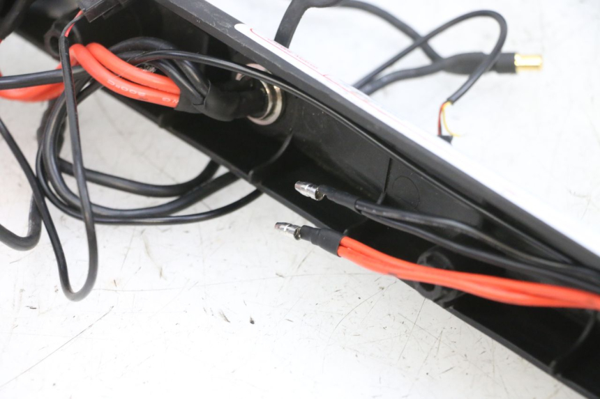 photo de PARTE INFERIORE SINISTRA DEL TELAIO DUALTRON VICTOR LIMITED 1