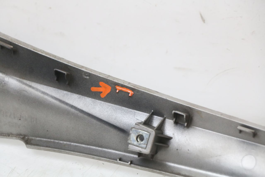 photo de BASSO DELLA SCATOLA SINISTRA YAMAHA XMAX X-MAX ABS 125 (2017 - 2020)