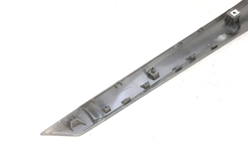 photo de SOTTOPEDANA SINISTRA YAMAHA XMAX X-MAX 125 (2021 - 2025)