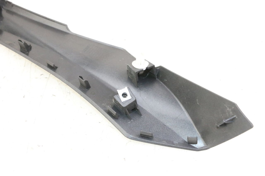 photo de SOTTOPEDANA SINISTRA YAMAHA XMAX X-MAX 125 (2021 - 2025)