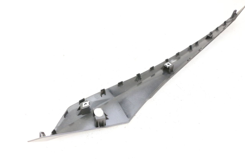 photo de SOTTOPEDANA SINISTRA YAMAHA XMAX X-MAX 125 (2021 - 2025)