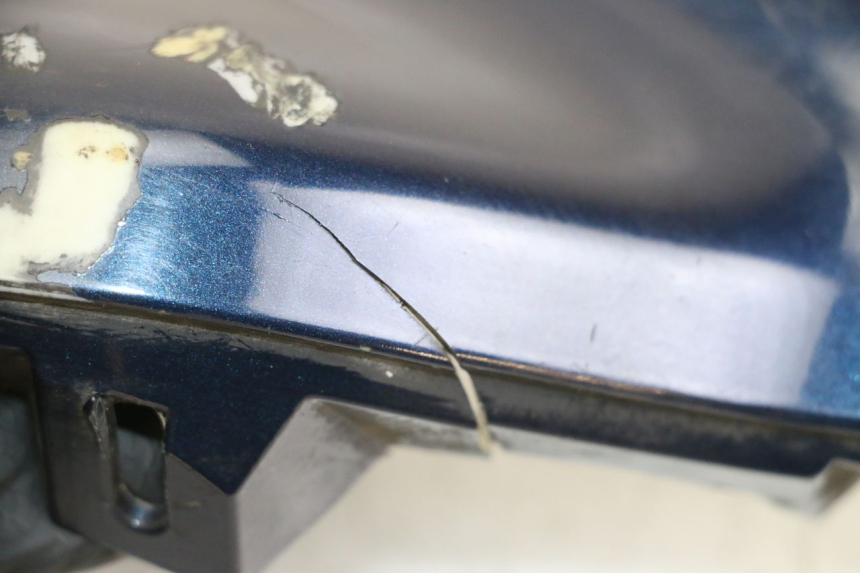 photo de BASSO DELLA SCATOLA SINISTRA PIAGGIO XEVO - X EVO 125 (2007 - 2017) - Dettagli dei punti di fissaggio