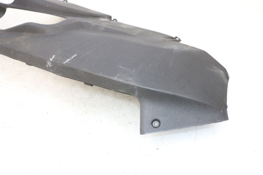 photo de SOTTOPEDANA PEUGEOT SATELIS 125 (2013 - 2018) - Caratteristiche distintive