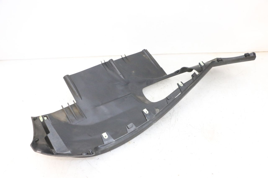 photo de SOTTOPEDANA PEUGEOT SATELIS 125 (2013 - 2018) - Dettagli dei punti di fissaggio