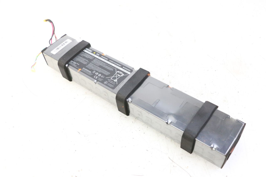 photo de BATTERIA SEGWAY NINEBOT F40E 1