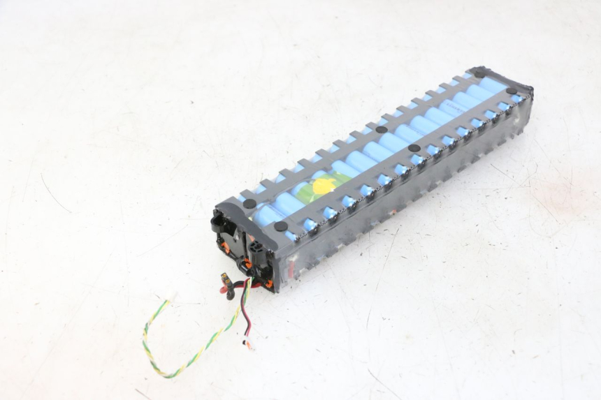 photo de BATTERIA XIAOMI MI PRO 2 1