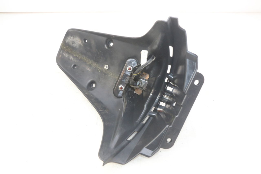 photo de PARAFANGO POSTERIORE PIAGGIO FLY 4T 50 (2013 - 2017)