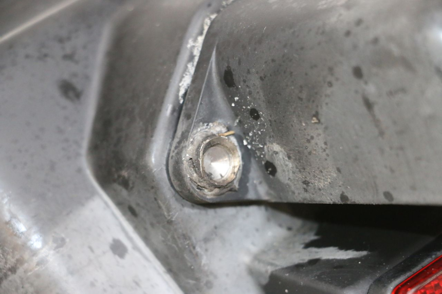 photo de PARAFANGO POSTERIORE KAWASAKI GPX R WARBIRD 600 (1988 - 1993) - Marcature e riferimenti originali