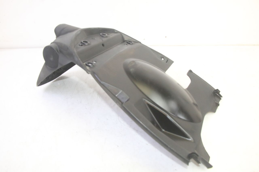 photo de PARAFANGO POSTERIORE PEUGEOT KISBEE 4T 50 (2018 - 2022) - Stato della superficie e materiale