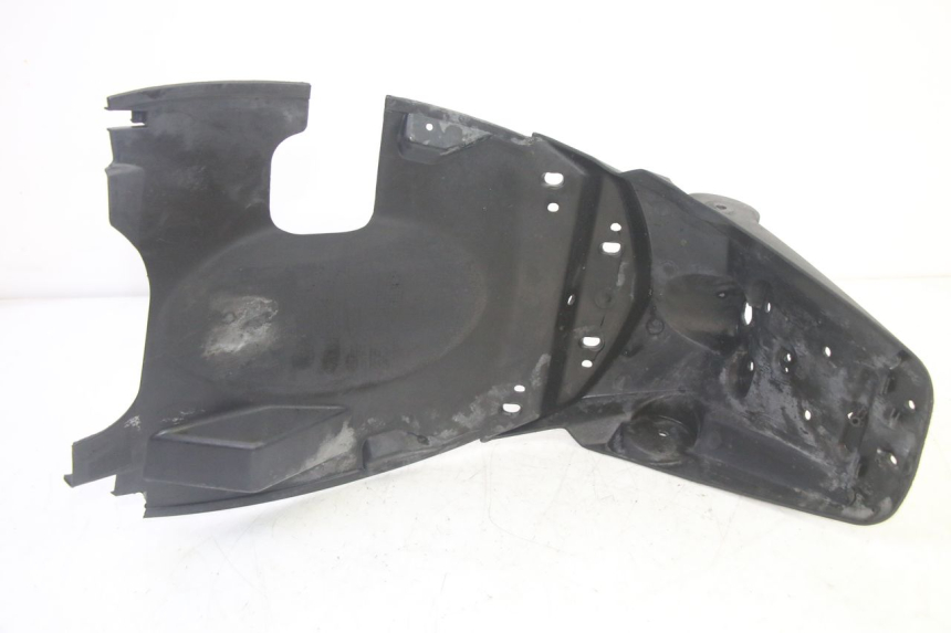 photo de PARAFANGO POSTERIORE PEUGEOT KISBEE 4T 50 (2018 - 2022) - Marcature e riferimenti originali