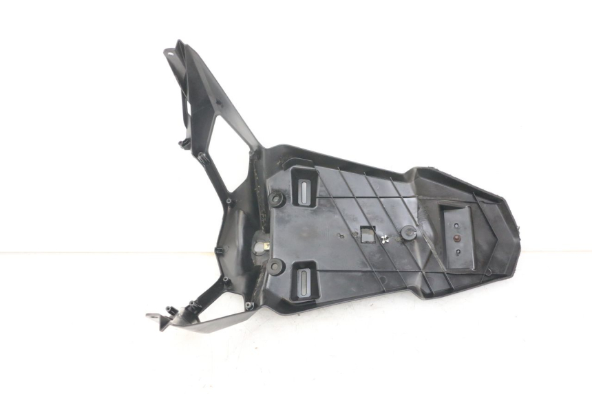 photo de PARAFANGO POSTERIORE SYM ORBIT III 3 4T 50 (2018 - 2021) - Primo piano tecnico