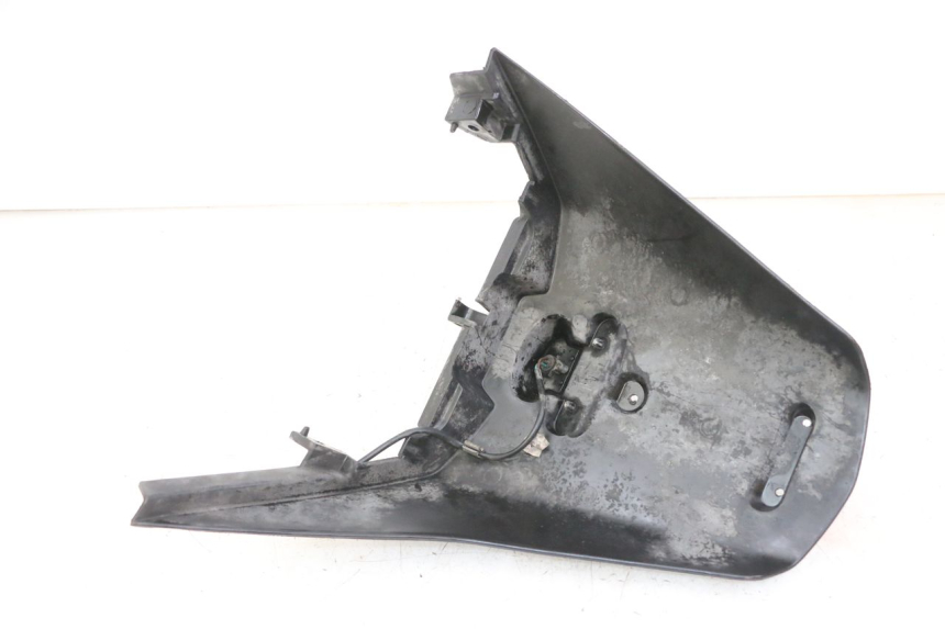 photo de PARAFANGO POSTERIORE PEUGEOT SATELIS 125 (2013 - 2018)