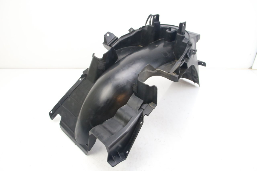 photo de PARAFANGO POSTERIORE SUZUKI SIXTEEN 125 (2008 - 2010)