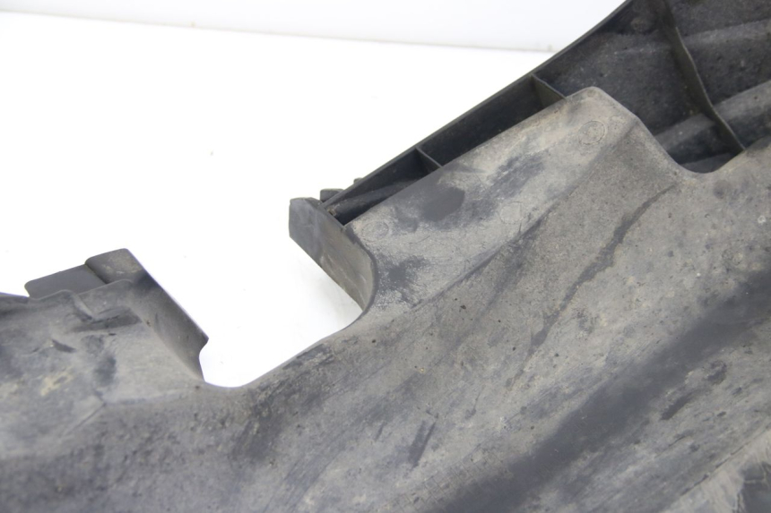 photo de PARAFANGO POSTERIORE SUZUKI SIXTEEN 125 (2008 - 2010)