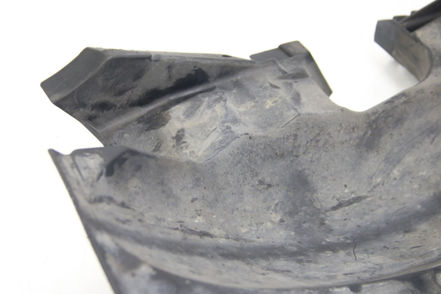 photo de PARAFANGO POSTERIORE SUZUKI SIXTEEN 125 (2008 - 2010)